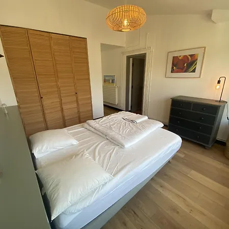 La Du Peu Des Hommes Villa