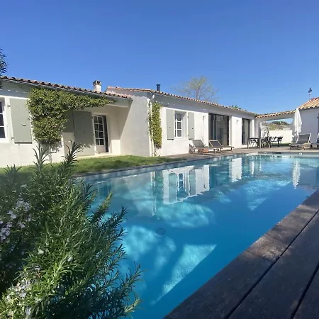 La Du Peu Des Hommes Vila *